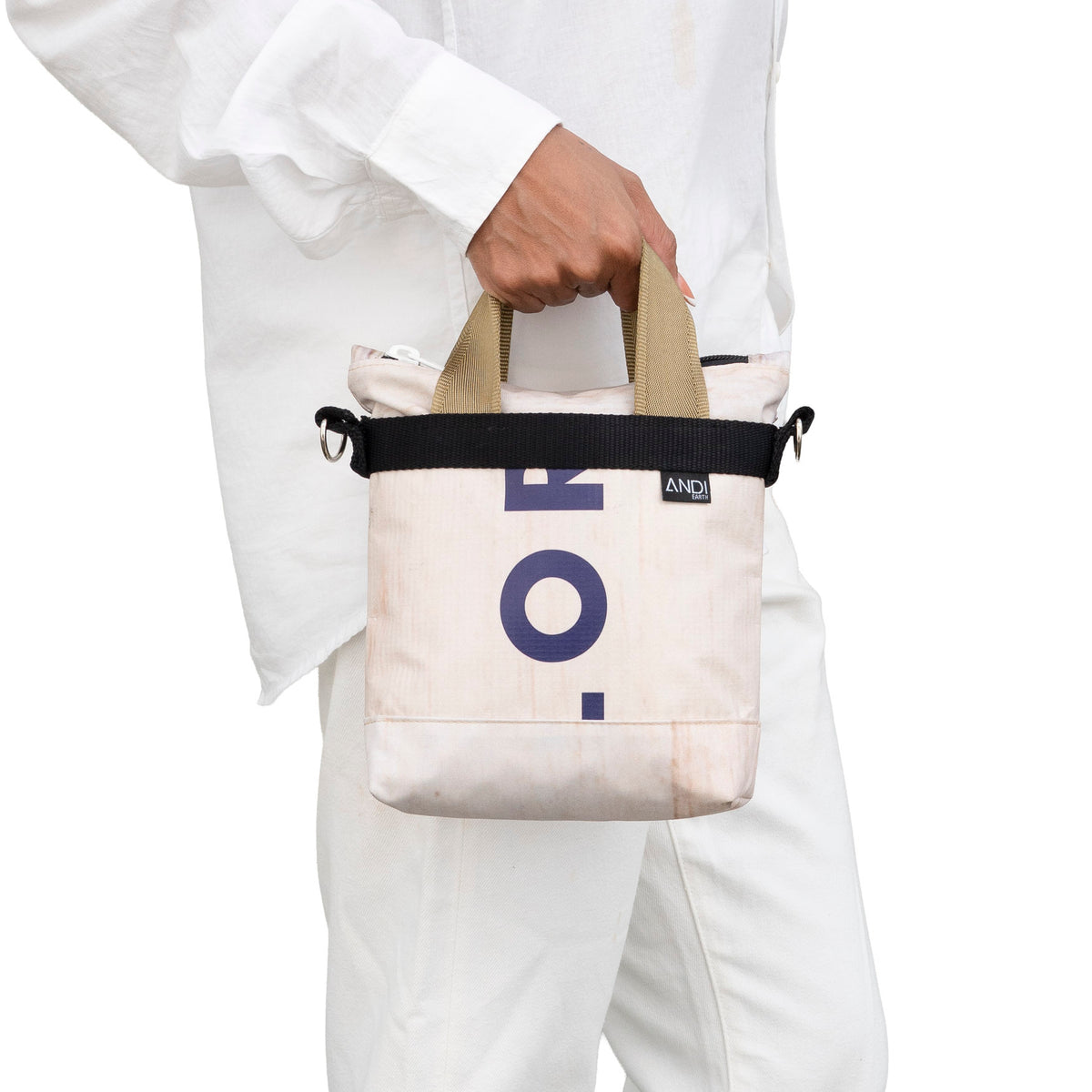 Handbag — Short carry handles