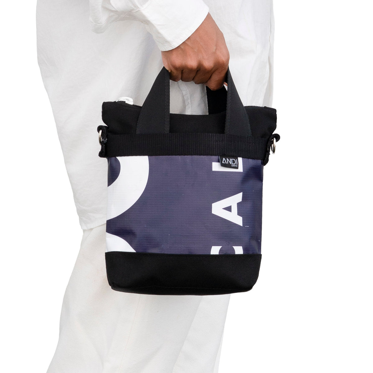 Handbag — Short carry handles