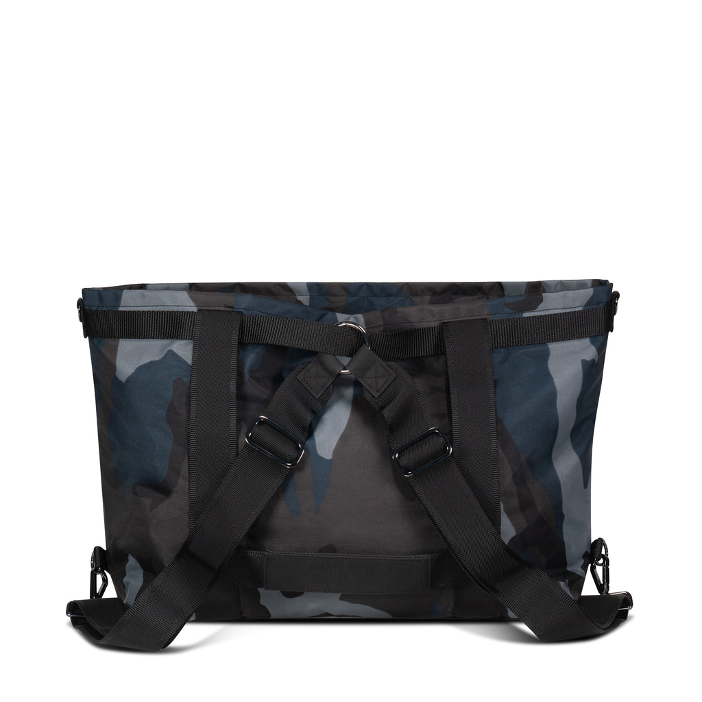 Black polyester long strap with central ring clip to carry ANDI tote as a backpack | Gunmetal