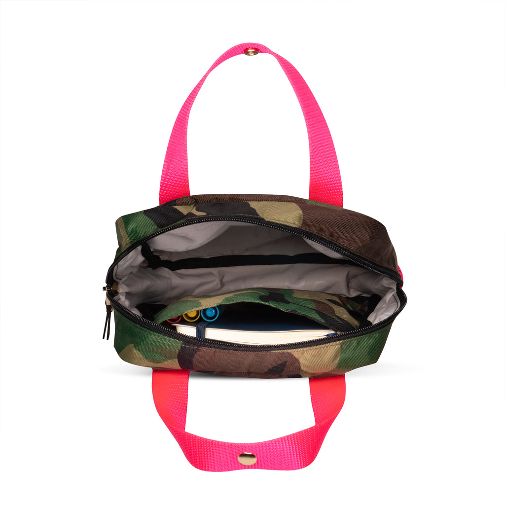 Kids nylon bag in camo with hot pink top carry handles | ANDI Brand